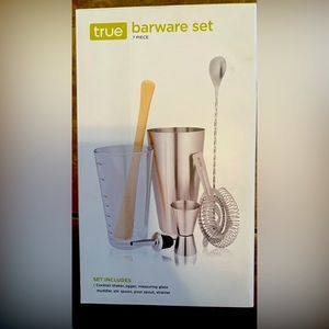 New True Barware Set 7 piece set Sliver NWT